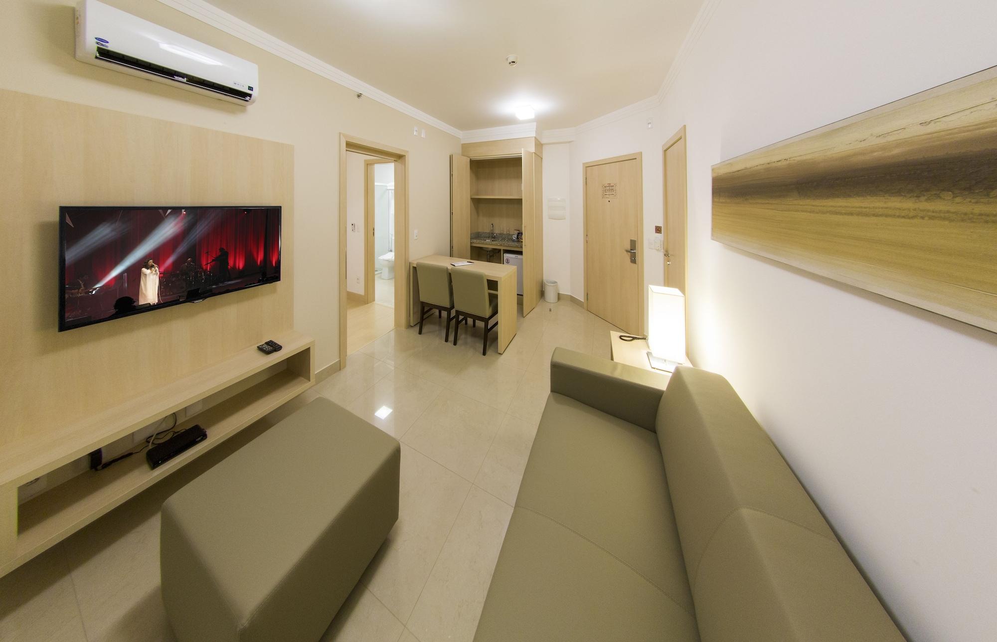 Hotel Mont Blanc Premium リベイラン・プレト エクステリア 写真 A typical apartment at the complex
