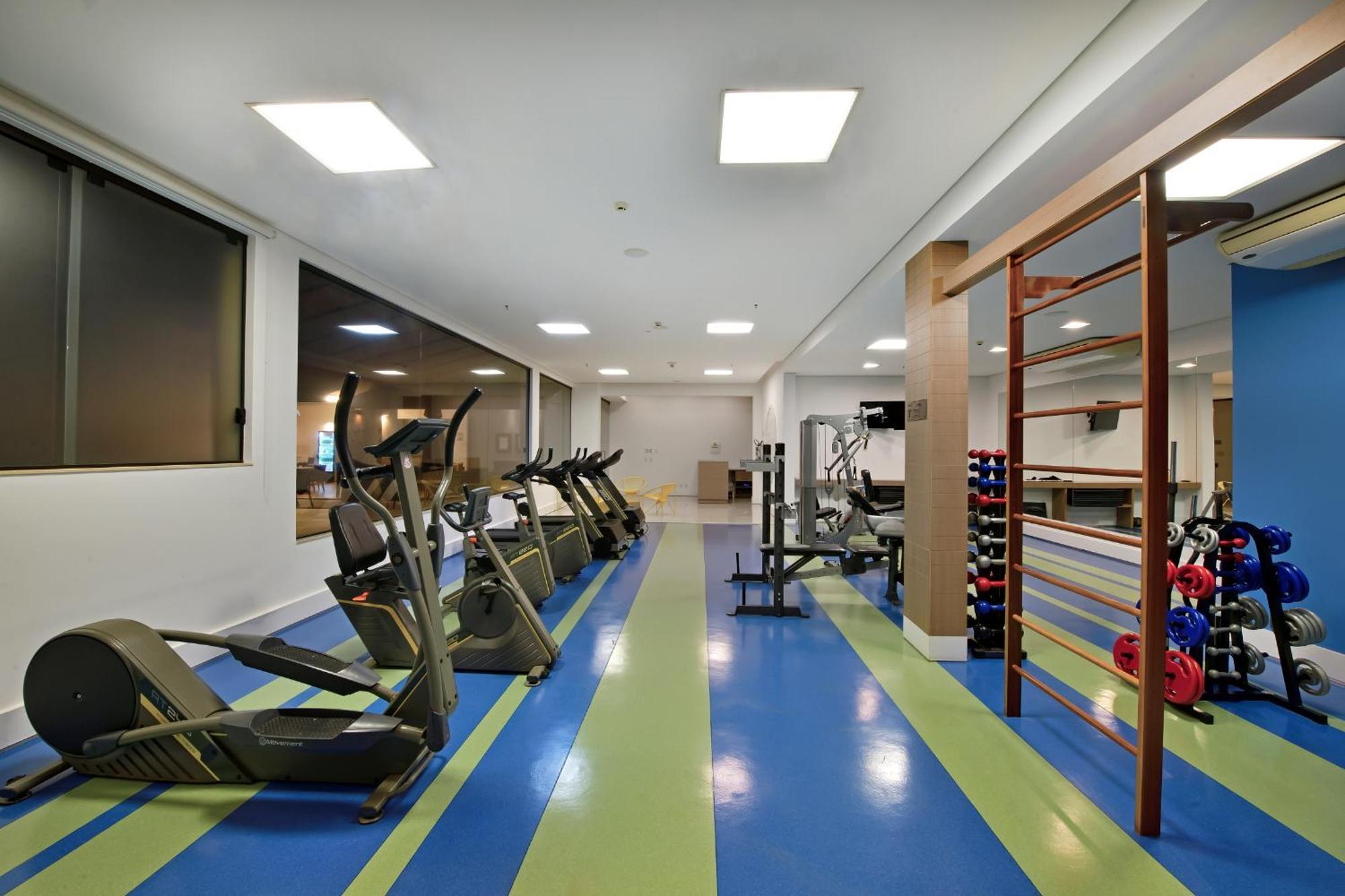 Hotel Mont Blanc Premium リベイラン・プレト エクステリア 写真 The gym at the hotel