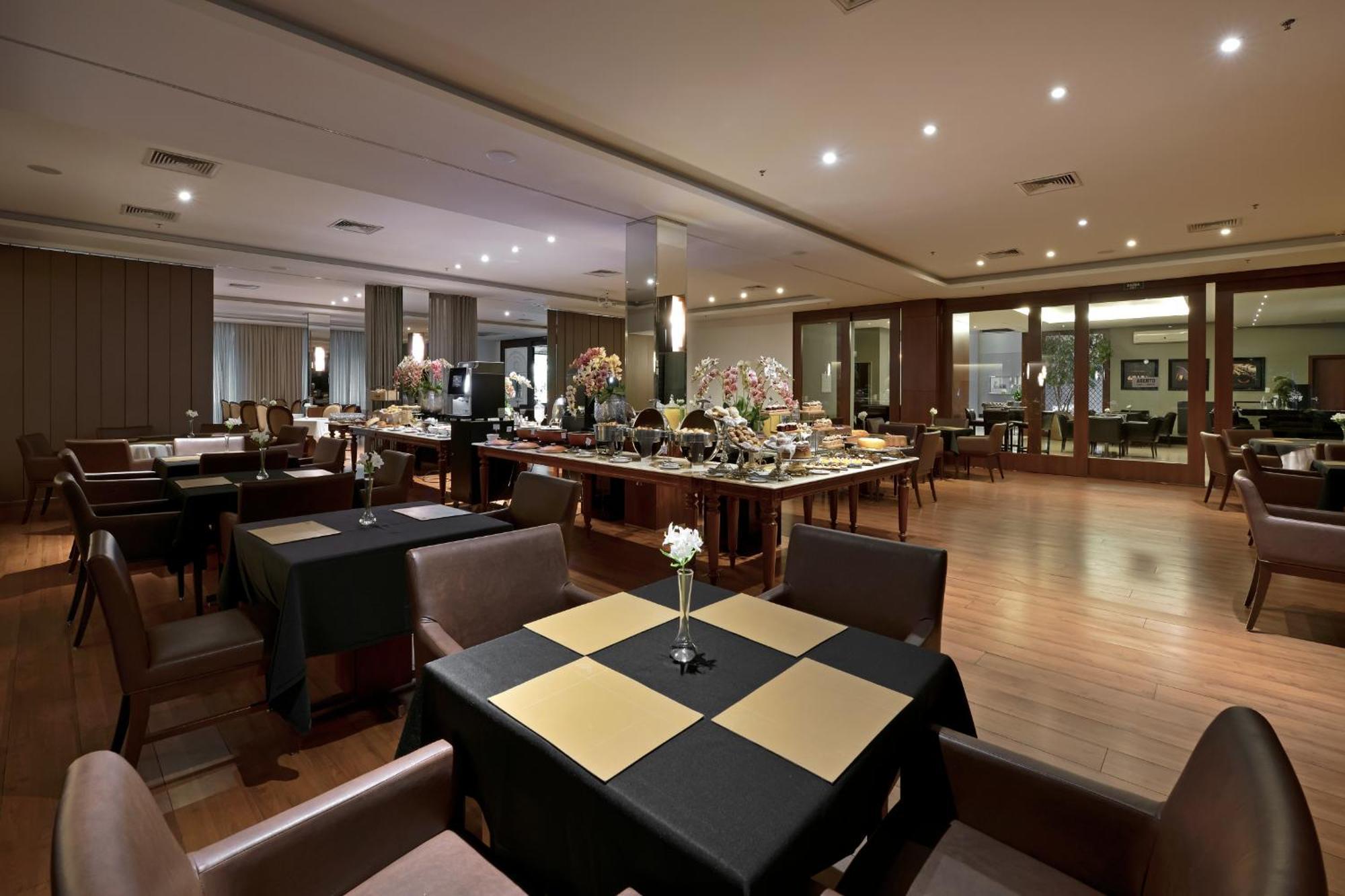Hotel Mont Blanc Premium リベイラン・プレト エクステリア 写真 The Royal Wing Suites and Spa