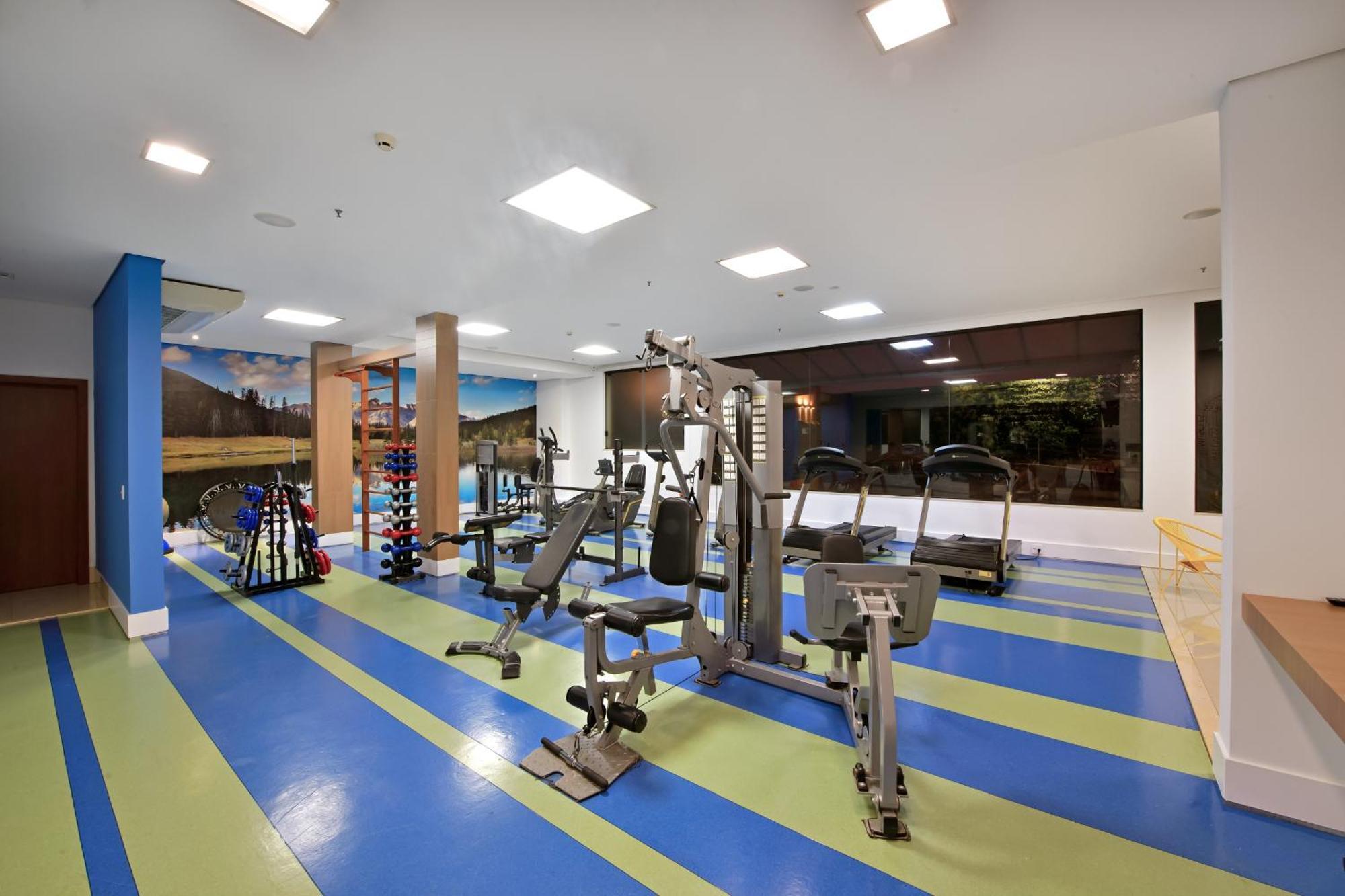 Hotel Mont Blanc Premium リベイラン・プレト エクステリア 写真 The gym at the hotel