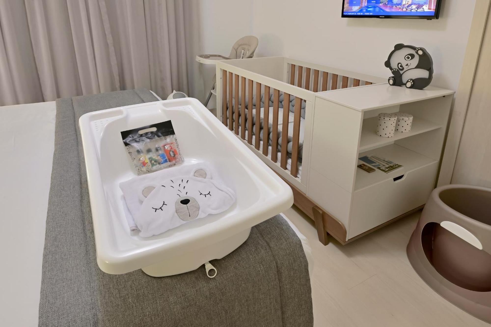 Hotel Mont Blanc Premium リベイラン・プレト 部屋 写真 A changing table